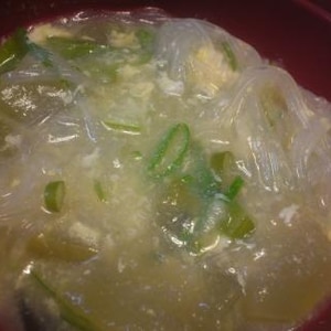 冬瓜と春雨の溶き卵入りトロトロ葛スープ